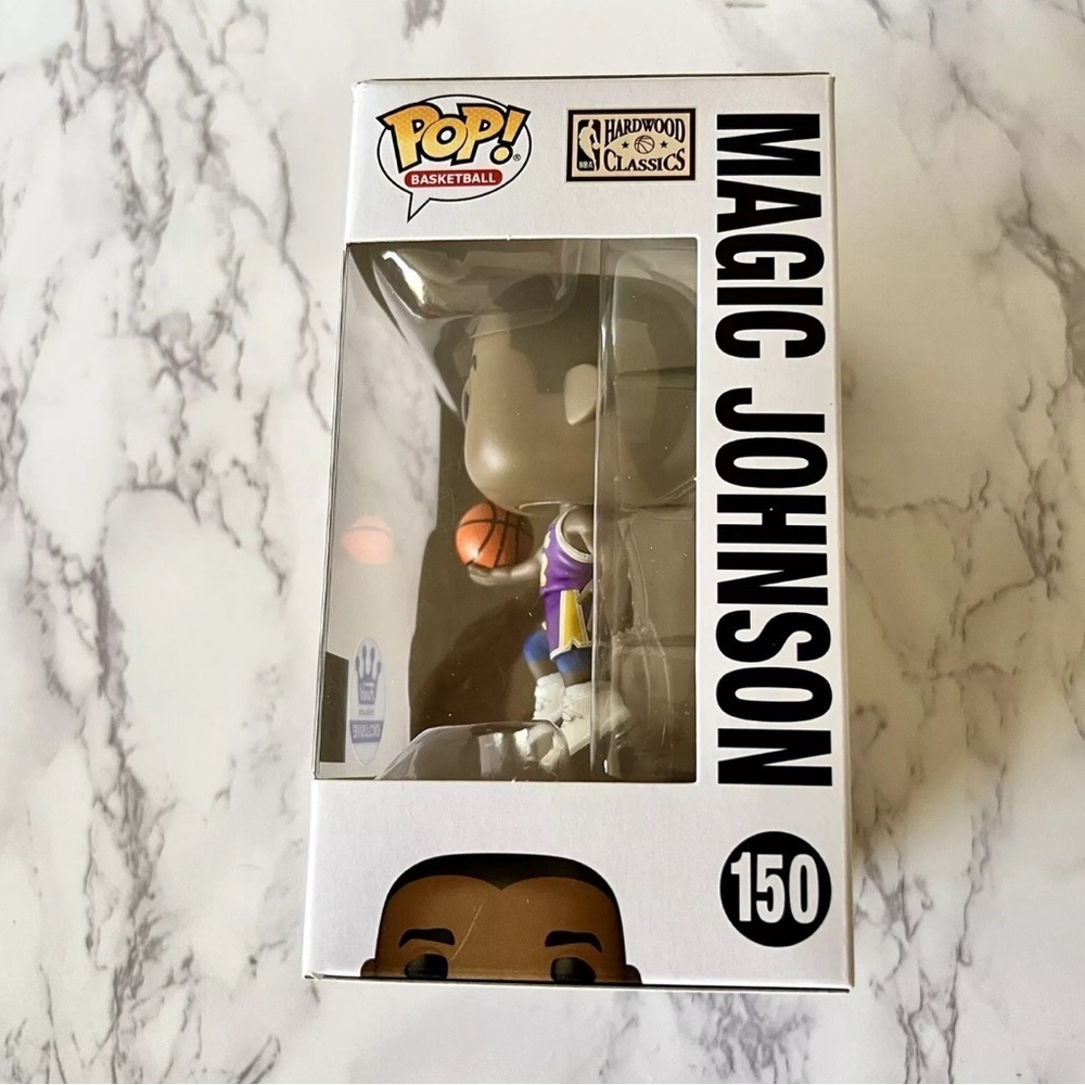 Magic Johnson Los Angeles Lakers #32 Funko Shop Exclusive. New in box. - Picture 3 of 5